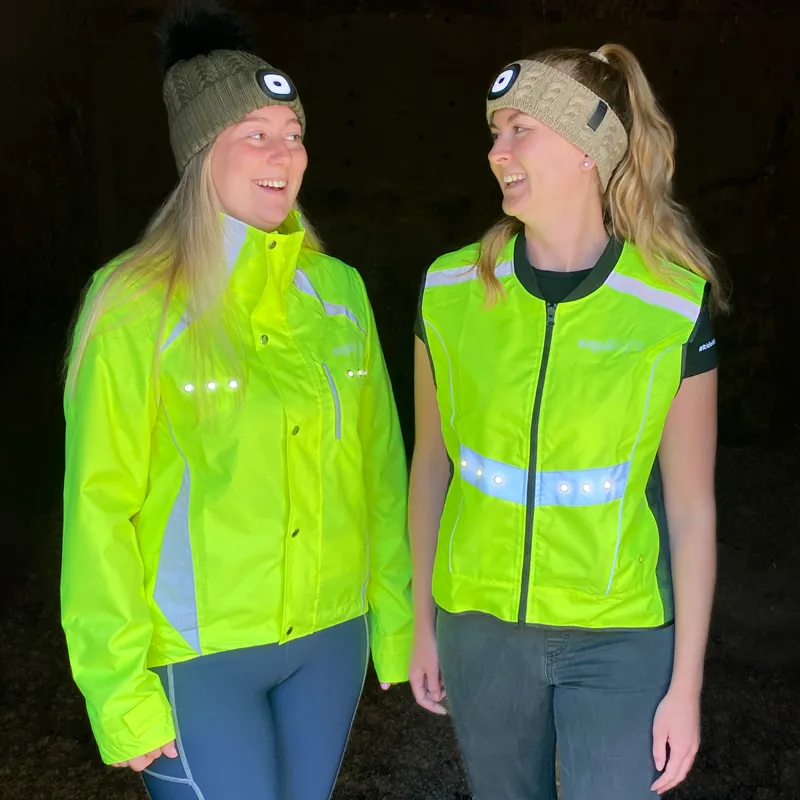 Equi Light Torch Pom Beanie Hat - Hunter Green-8