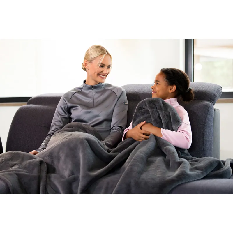 Eskadron Heritage Cosy Couch Blanket - Earl Grey-1