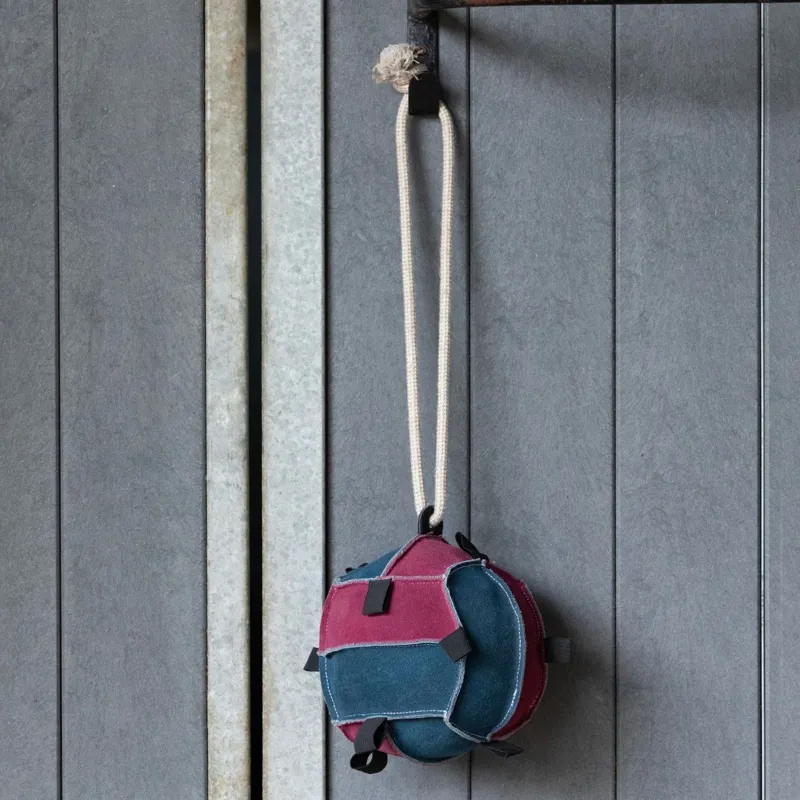 Hy Equestrian Stable Toy -2