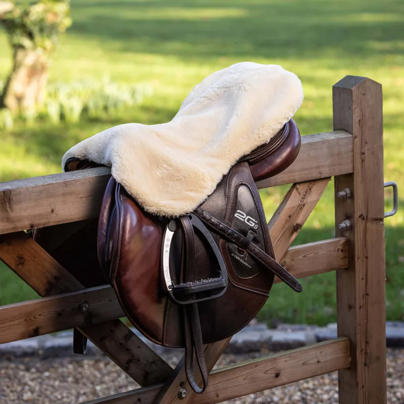 LeMieux Simuwool Seat Saver - Natural-2