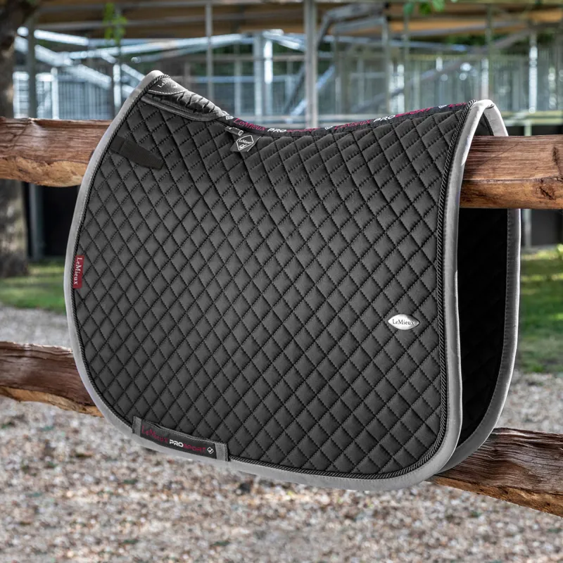 LeMieux Wither Relief Mesh Jumping Pad - Black-1