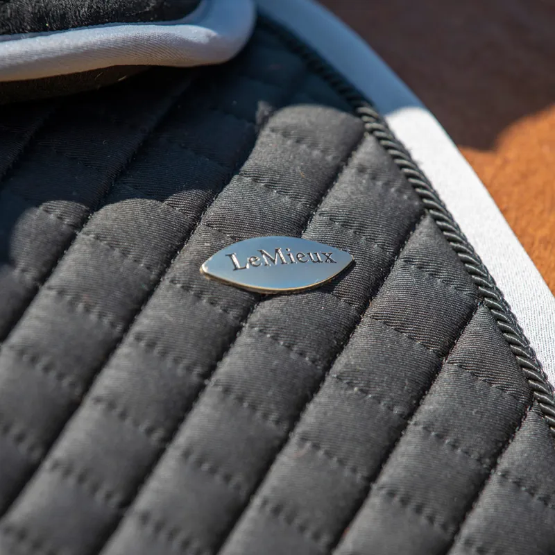 LeMieux Wither Relief Mesh Jumping Pad - Black-2