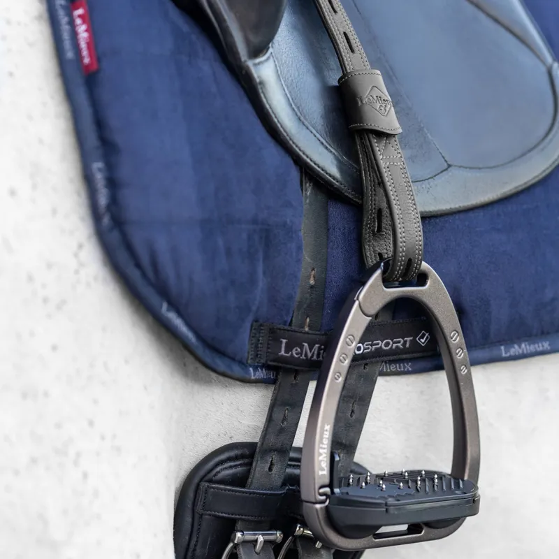 LeMieux Vector Close Contact Stirrup Leathers Black