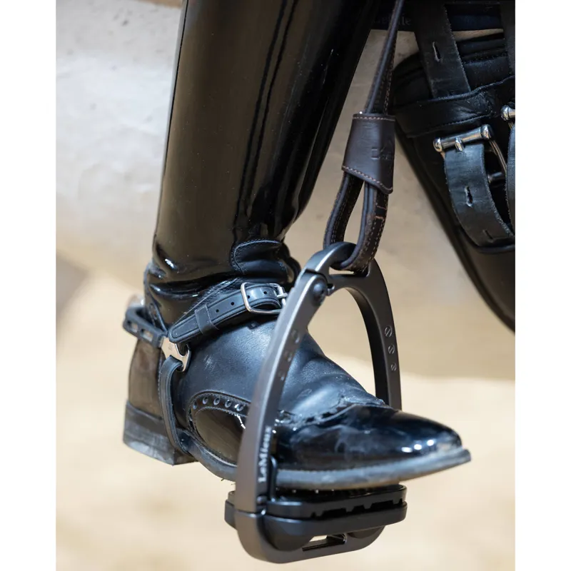 LeMieux Vector Close Contact Stirrup Leathers - Brown-1