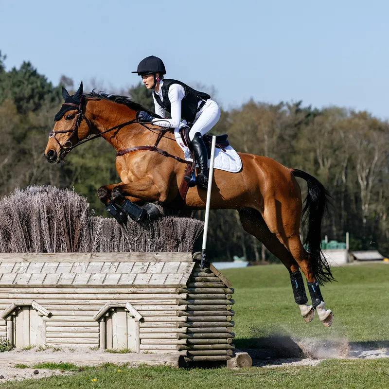 LeMieux 3D Mesh Self-Cool Eurojump Saddlecloth - White-2