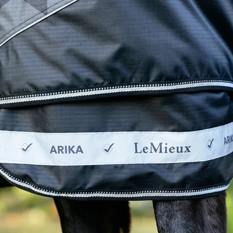 LeMieux Arika 600D Reflective Detachable Neck 100g Turnout Rug - Black-5