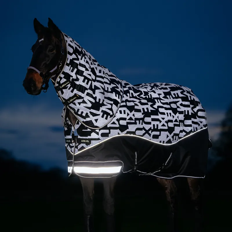 LeMieux Arika 600D Reflective Detachable Neck 200g Turnout Rug  - Black-2