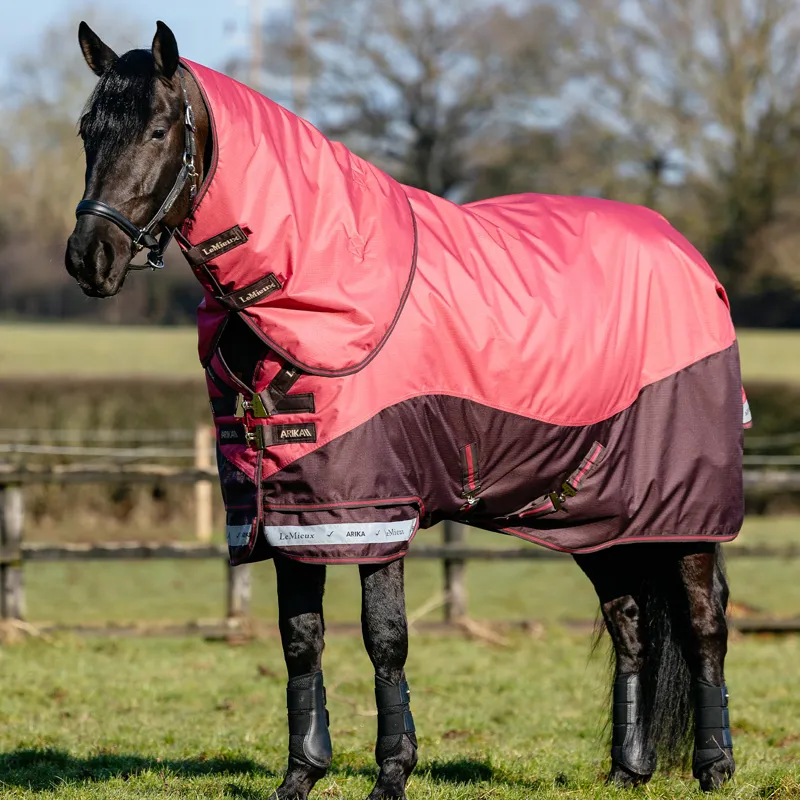 LeMieux Arika Ripstop 600D 0g Detachable Neck Turnout Rug - Cranberry-2