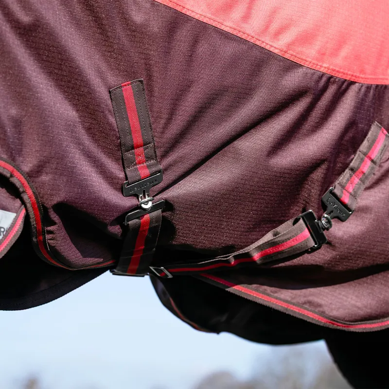 LeMieux Arika Ripstop 600D 100g Detachable Neck Turnout Rug - Cranberry-2
