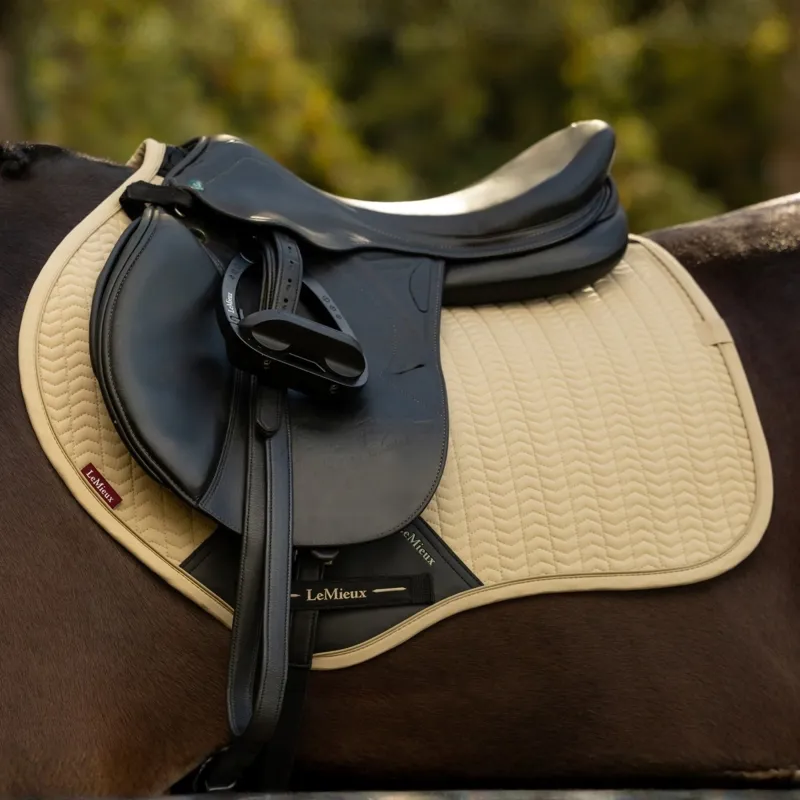 LeMieux Essence Close Contact Saddlecloth - Pear-2