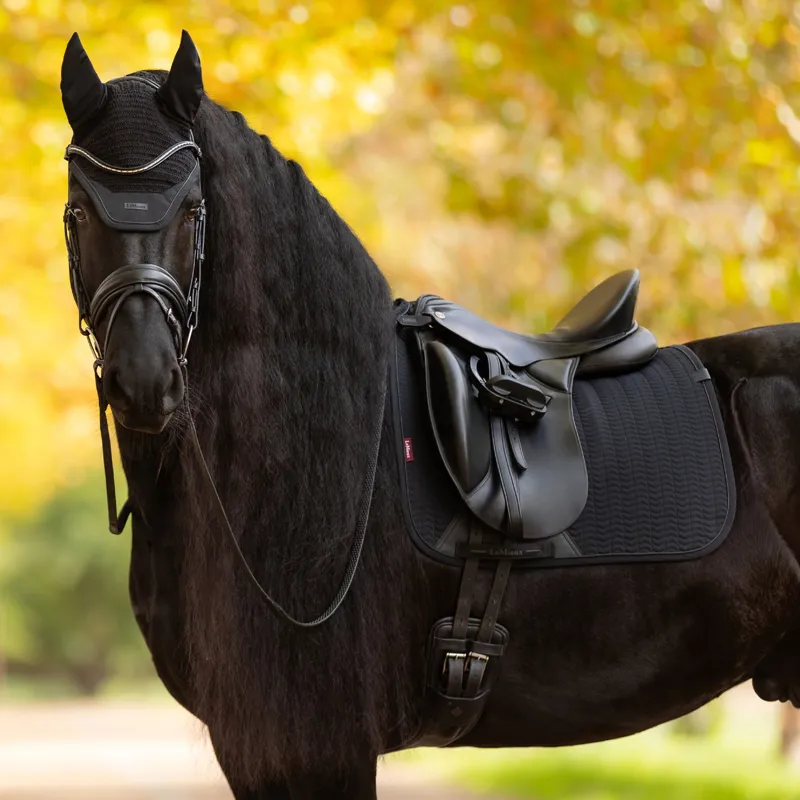 LeMieux Essence Dressage Saddlecloth - Black-2