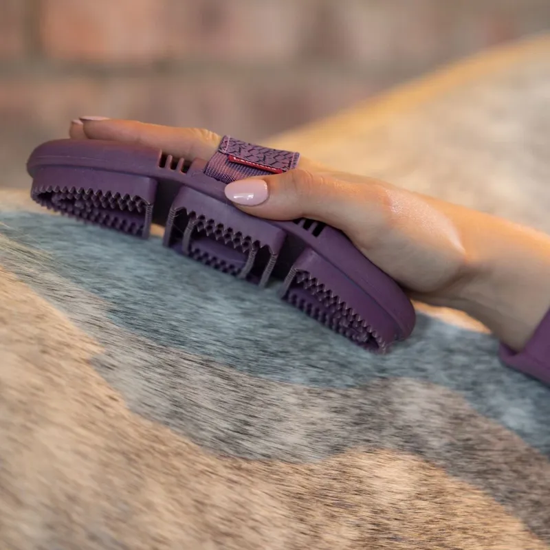 LeMieux Flexi Curry Comb - Powder Blue/Mallow-2