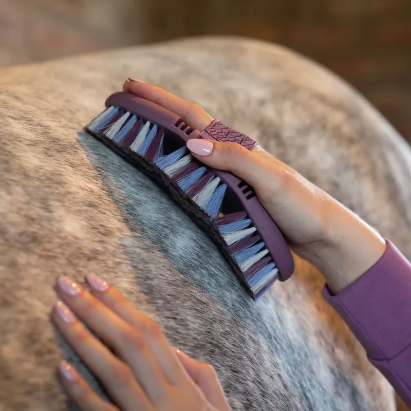 LeMieux Flexi Soft Body Brush - Powder Blue-1