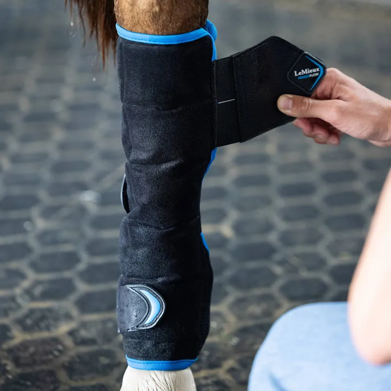 LeMieux Freeze Flow Ice Hind Boots - Black-2