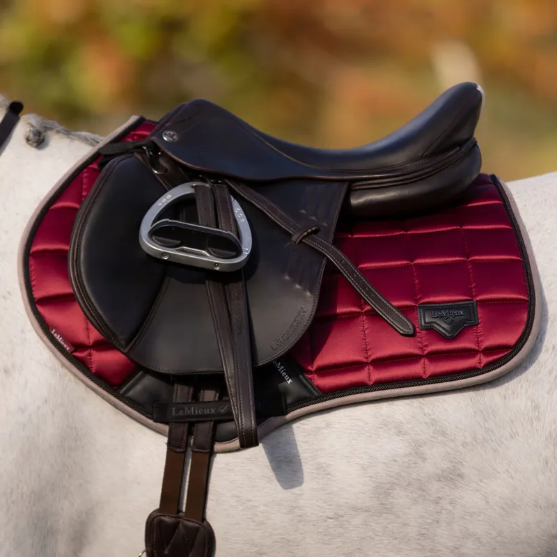 LeMieux Loire Classic Satin Close Contact Square - Ember-4