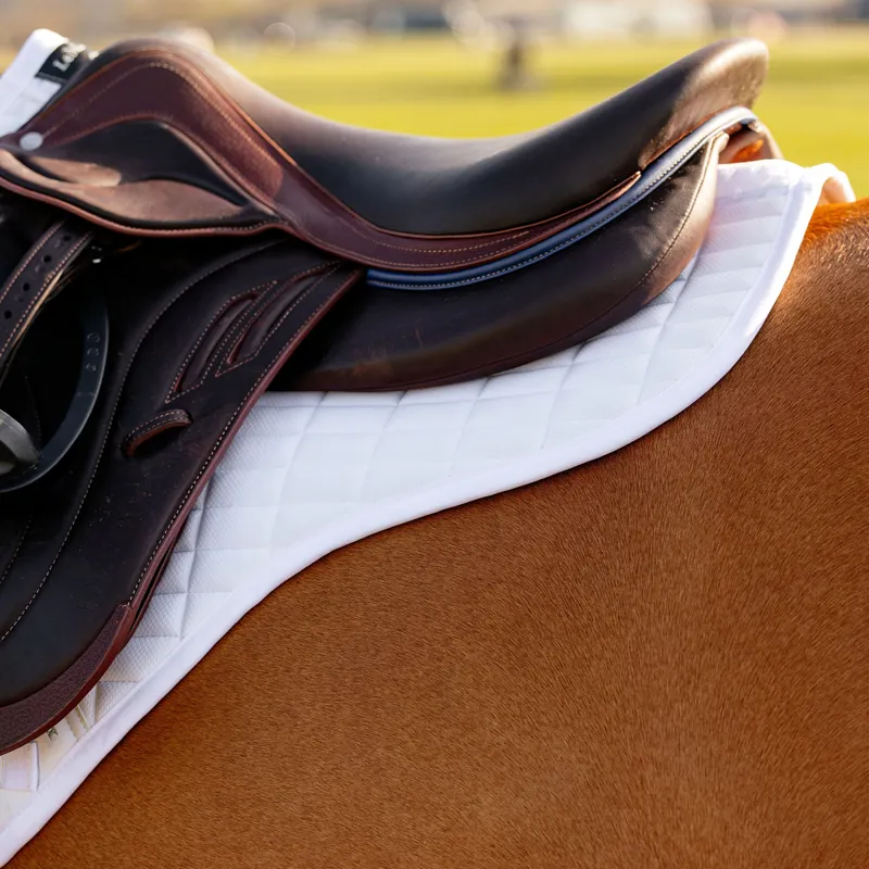 LeMieux Self-Cool Close Contact Half Square - White-2