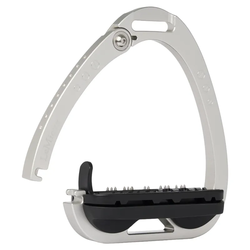 LeMieux Brilliance Vector Balance Stirrups - Aluminium-1