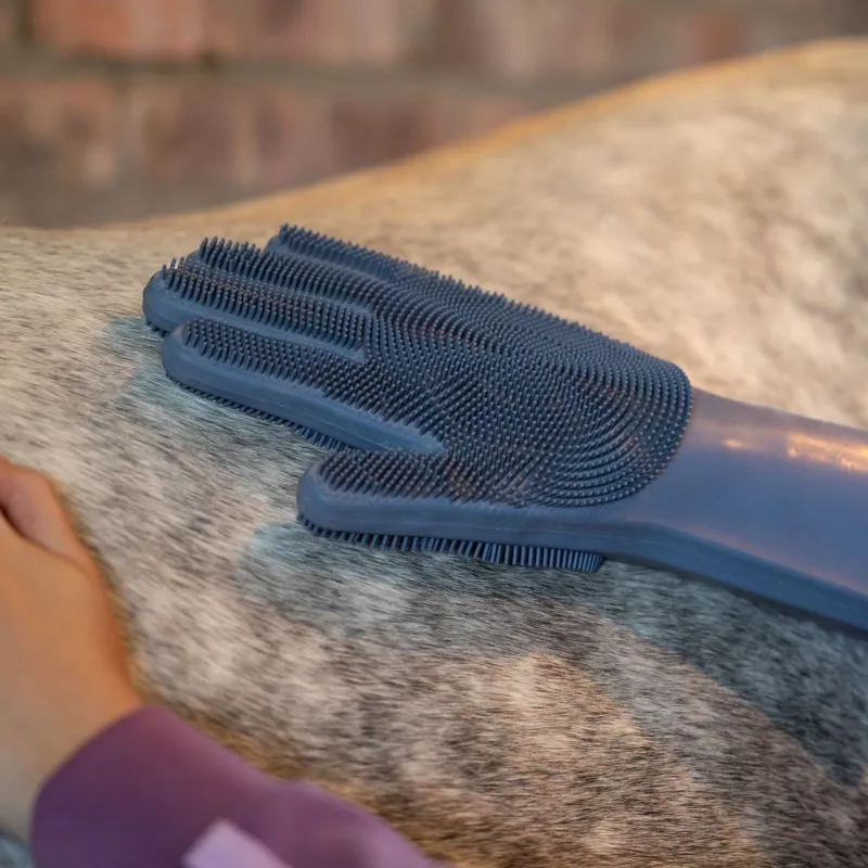 LeMieux Long-Sleeved Waterproof Washing Glove - Powder Blue-4