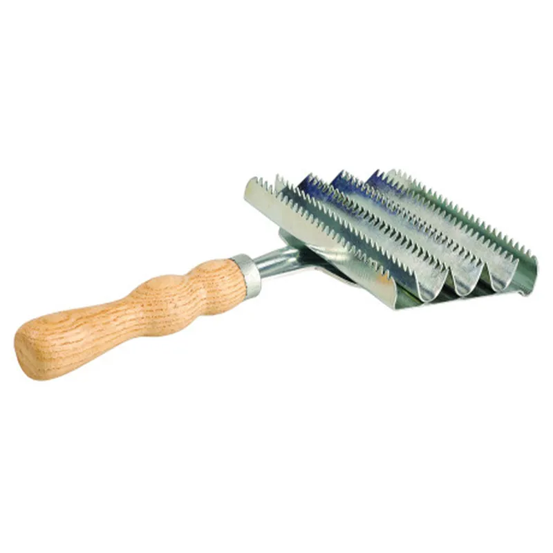 Lincoln 8 Bar Metal Curry Comb-1