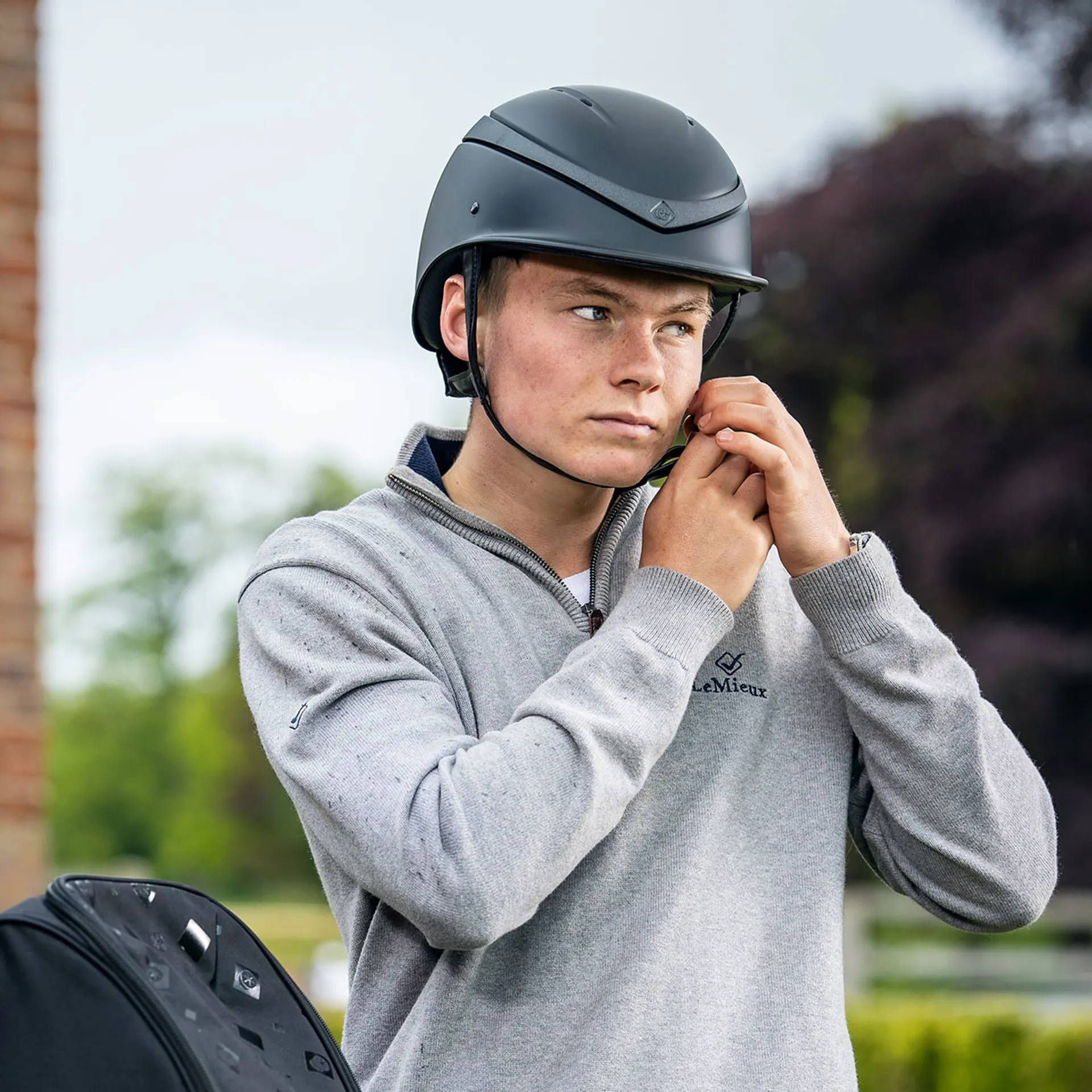 Charles Owen Luna Riding Hat Black Matt/Matt Ring
