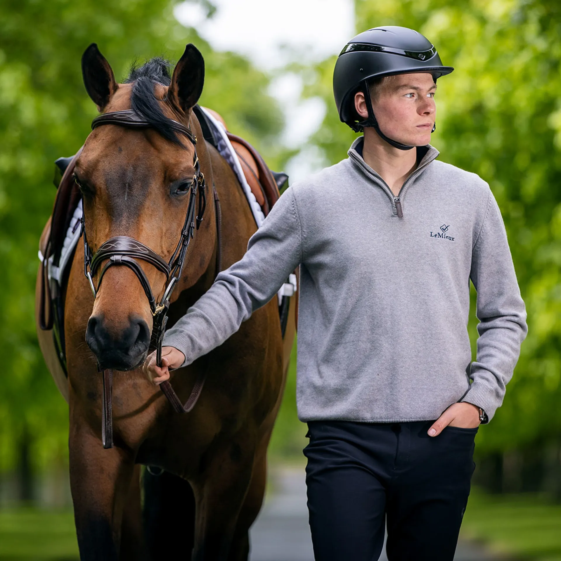 Charles Owen Luna Riding Hat Black Matt/Gloss Ring