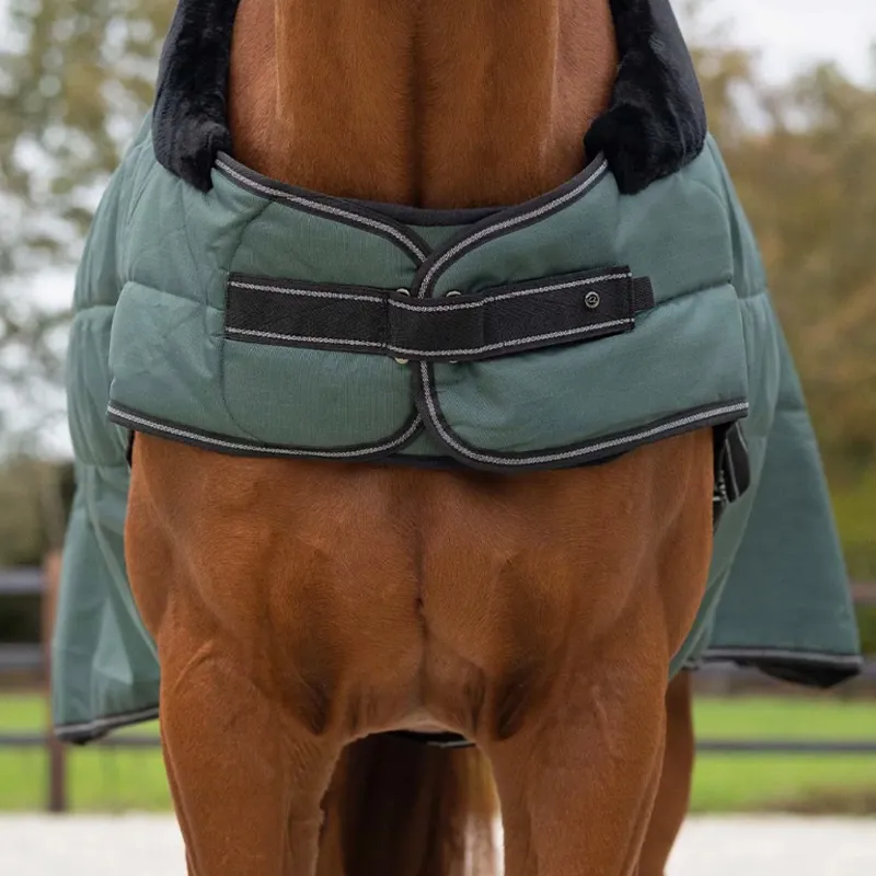 QHP Avélie 200g Stable Rug with Shoulder Cut Out - Jungle Green-1