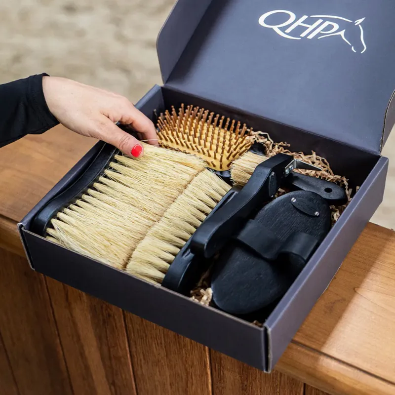 QHP Royal Grooming Set - Black-2