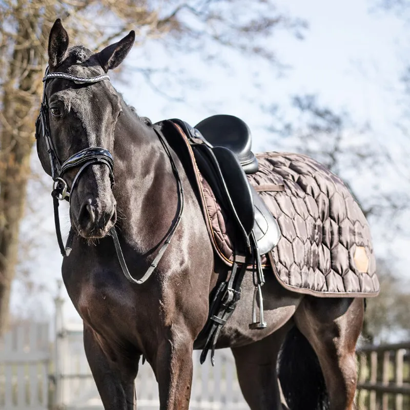 QHP Classy Quilt 100g Quarter Sheet - Dark Brown