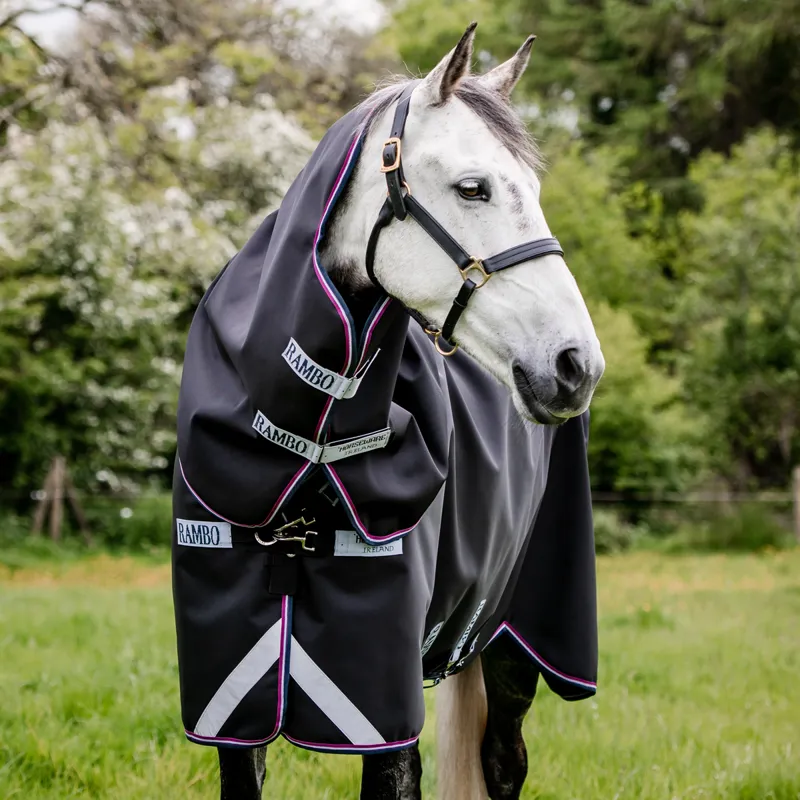 Rambo Supreme 1680D 0g Detachable Neck Turnout Rug - Navy/Burgundy