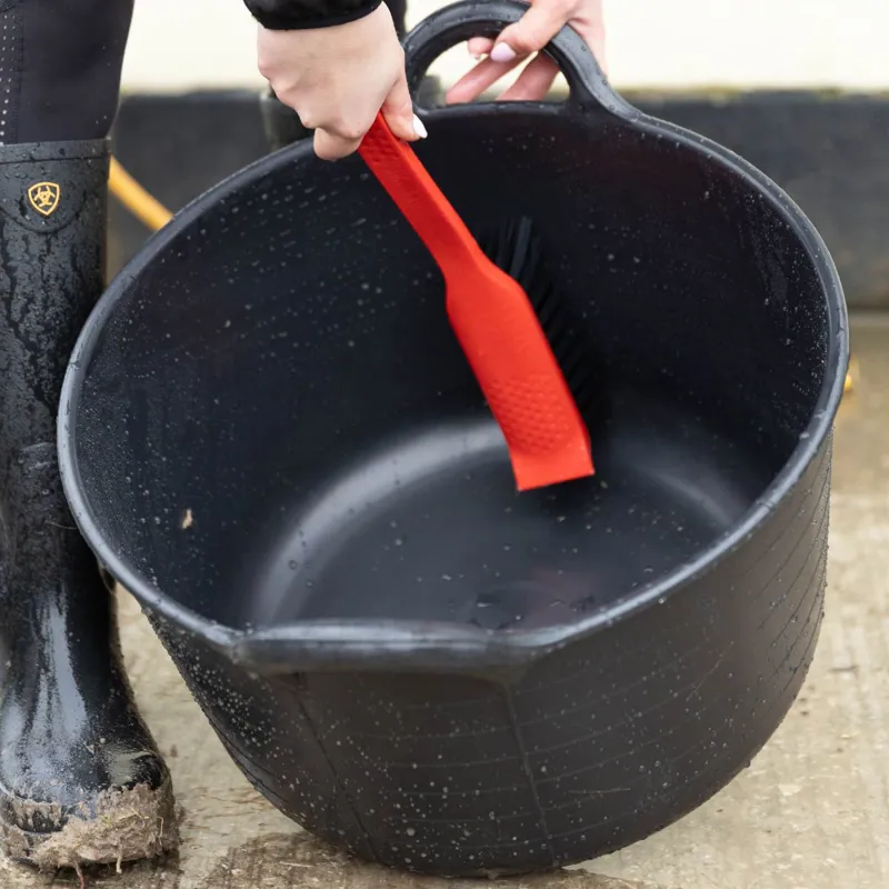 Red Gorilla Gorilla Bucket Brush - Red-4