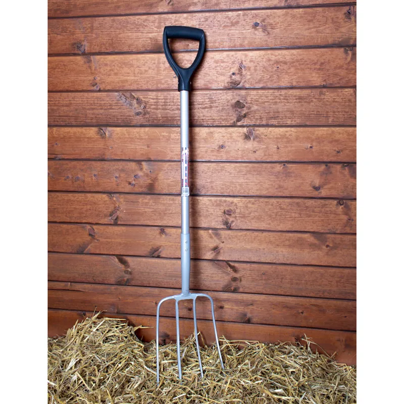 Red Gorilla 4-Prong Pro Manure Fork with D-Handle - Black-2