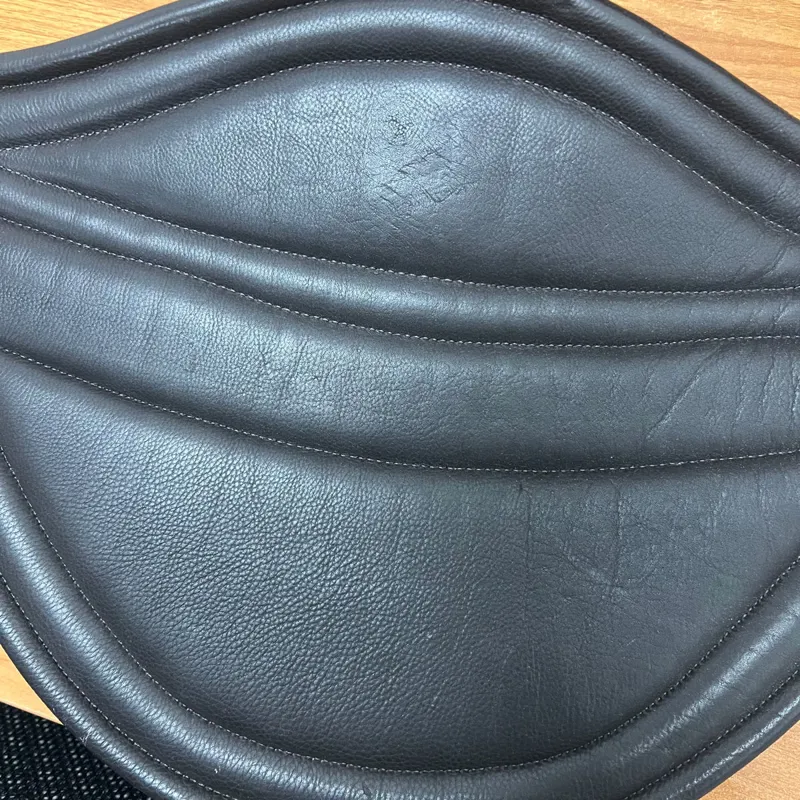 Mark Todd Leather Stud Girth - 48in Havana - Not Quite Perfect-1