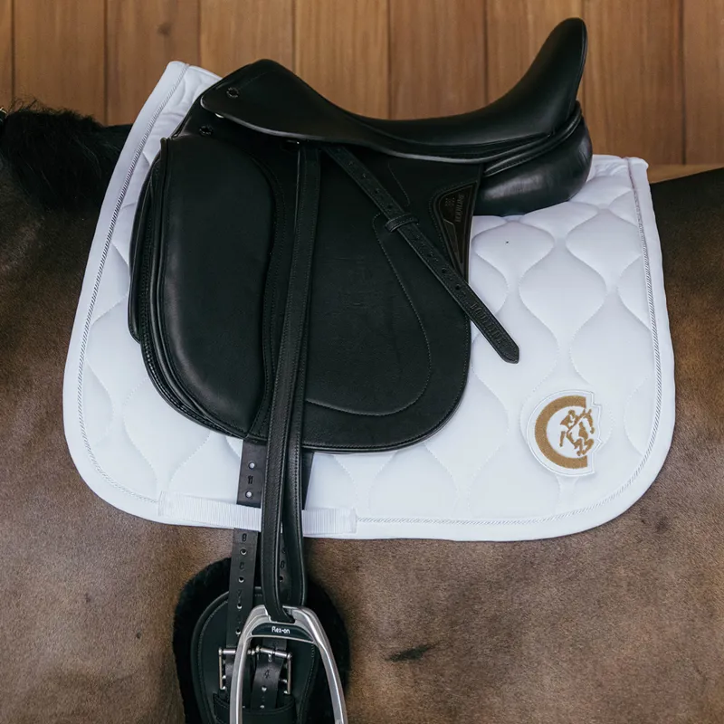 Kentucky 3D Logo Wave Dressage Saddlecloth - White