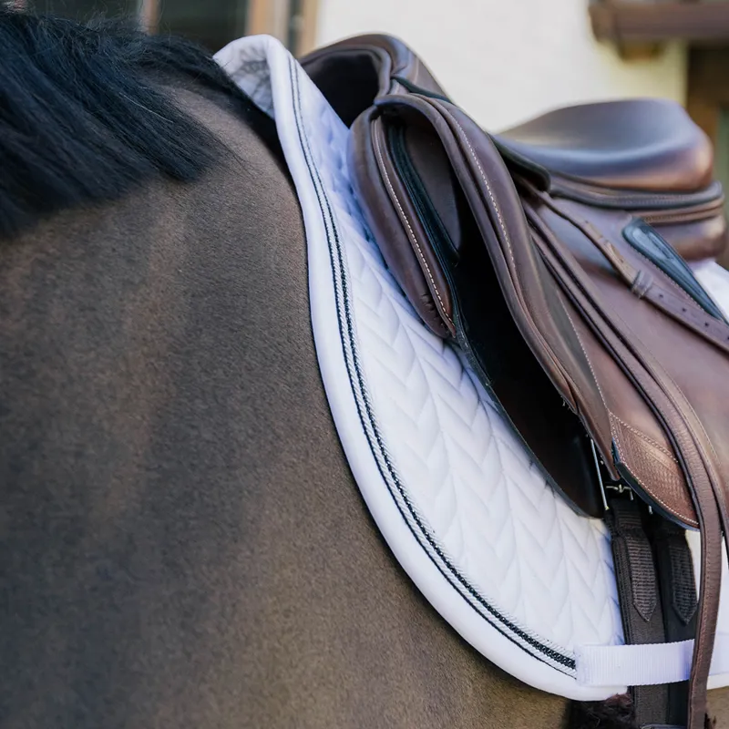 Kentucky Metal Chain Jump Saddlecloth - White-2