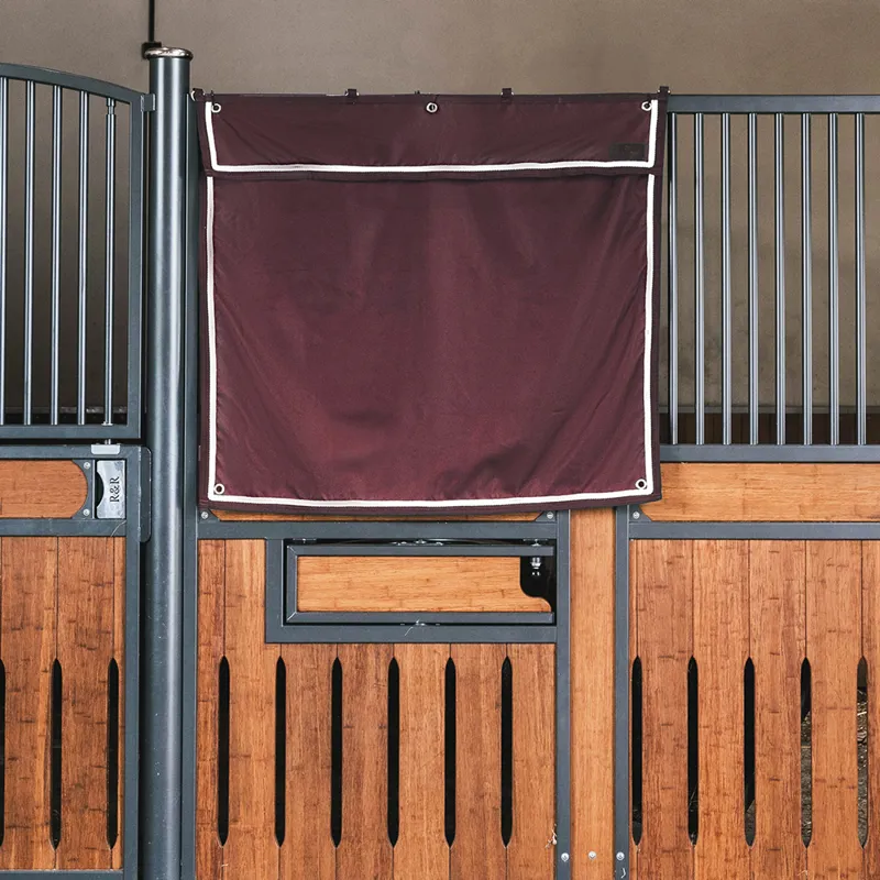 Kentucky Waterproof Short Classic Stable Curtain - Bordeaux/Gold/Cream
