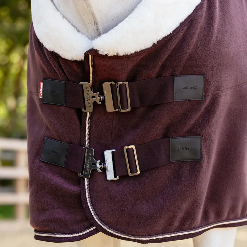 LeMieux Kudos Luxe Fleece Show Rug - Damson-3