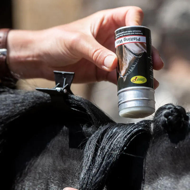 Smart Grooming Mane Grips-1