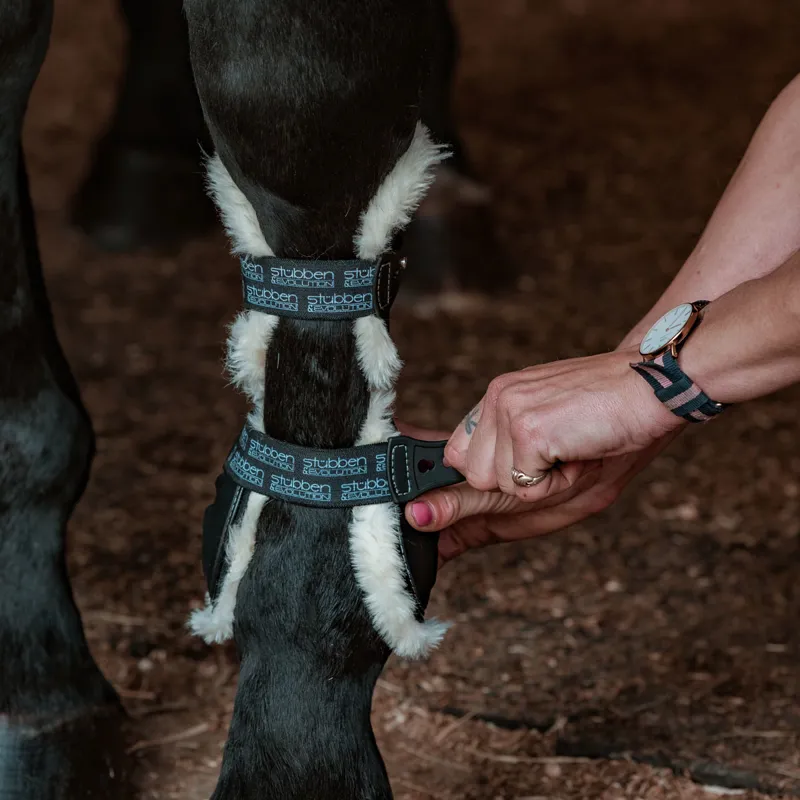 Stubben and Evolution Hybrid Fleece Tendon Boots - Black-1