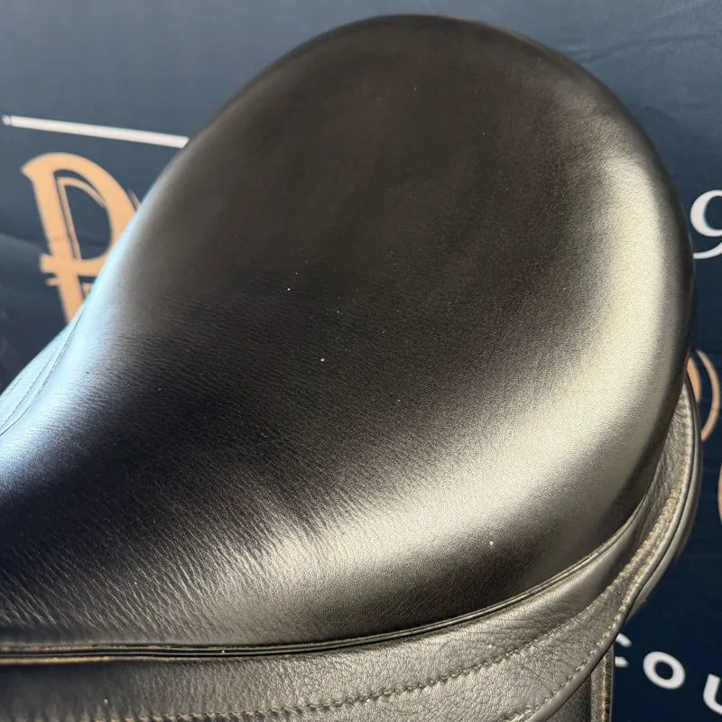 Optimum Performance Monoflap Dressage Saddle - Black 18in MW-6