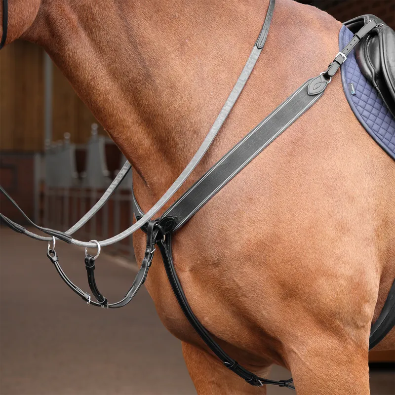Velociti Lusso Three Point Elastic Breastplate - Black