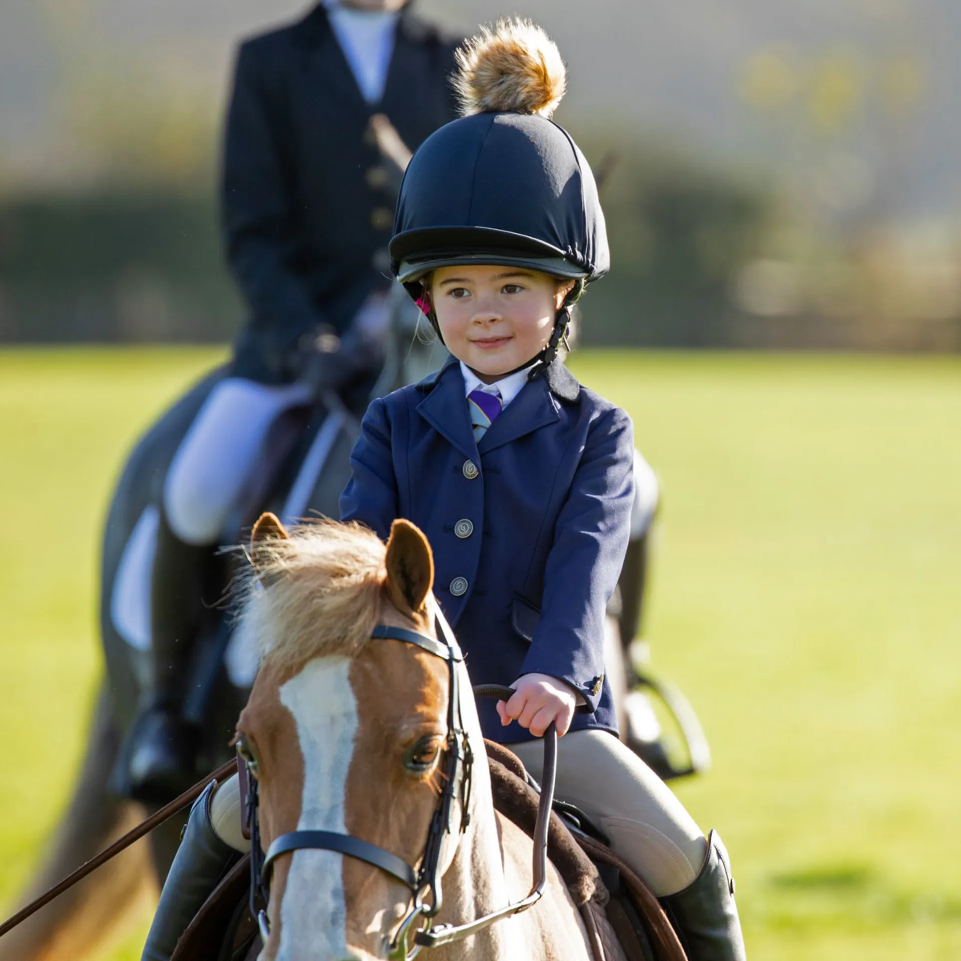 Show Jacket Tweed Veste équestre Shires Aubrion Saratoga - Bleu Marine à Carreaux, Style Junior Blouson Cavalier Aubrion