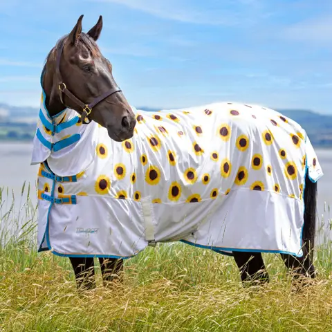 Shires Highlander Plus Sweet-itch Horse Combo Rug - White - 51in Shires Highlander Plus Sweet-itch Horse Combo Rug - White - 51in