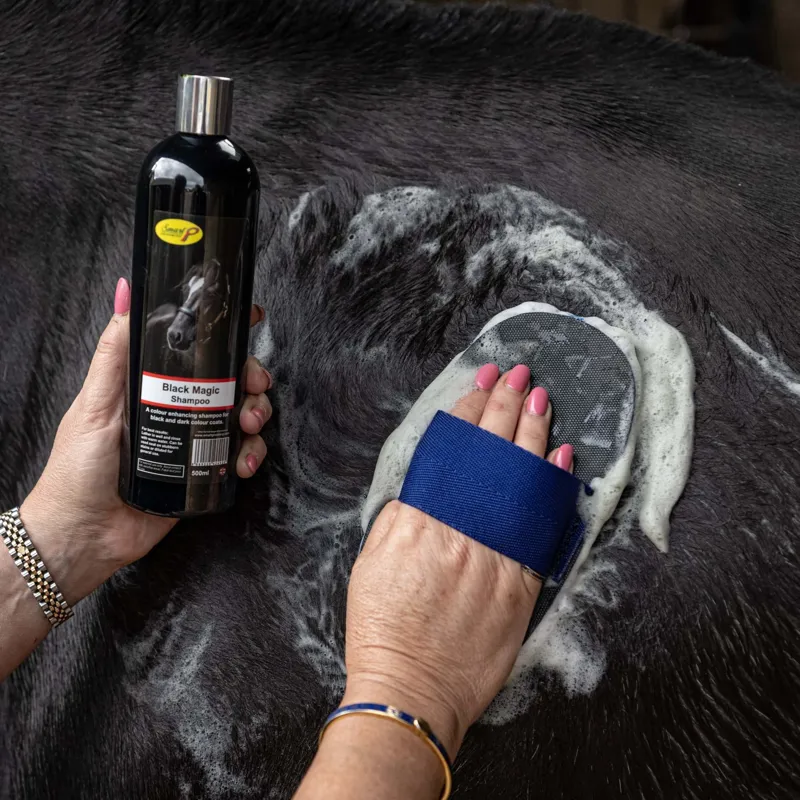 Smart Grooming Black Magic Colour Enhancing Shampoo-2