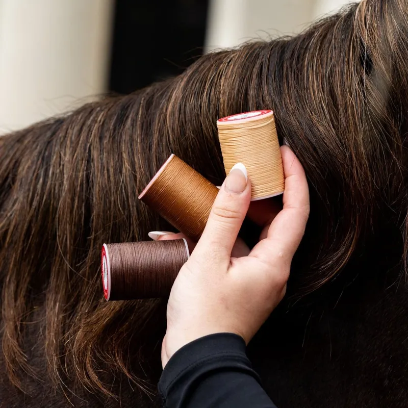 Smart Grooming Flat Waxed Plaiting Thread - Chestnut-4