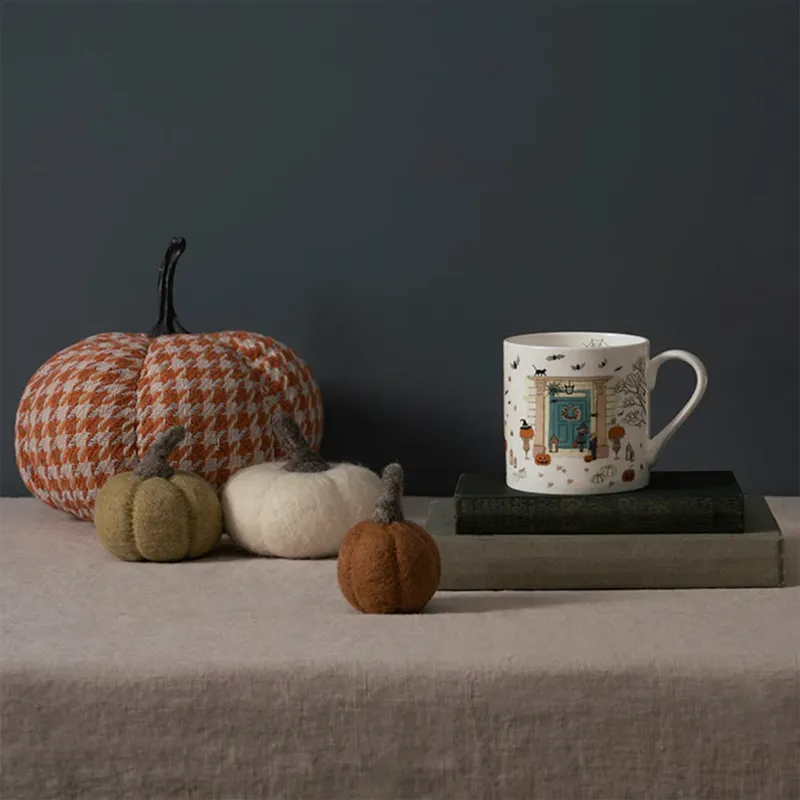 Sophie Allport Felt Decoration - Pumpkins-6