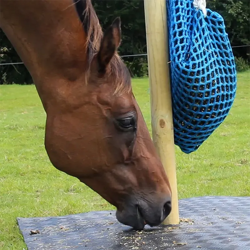 Trickle Net Shake and Graze Chaff Net-2