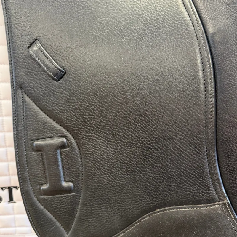 Ikonic Proline Dressage Saddle - Black 17.5 in -6
