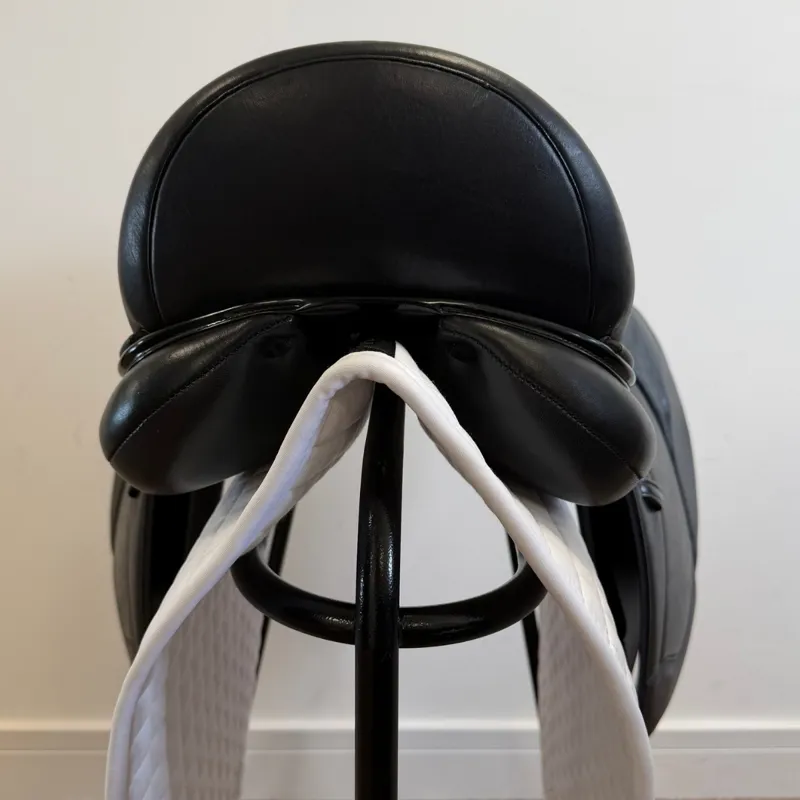 Ikonic Light Hybrid Dressage Saddle - Black 17in -8