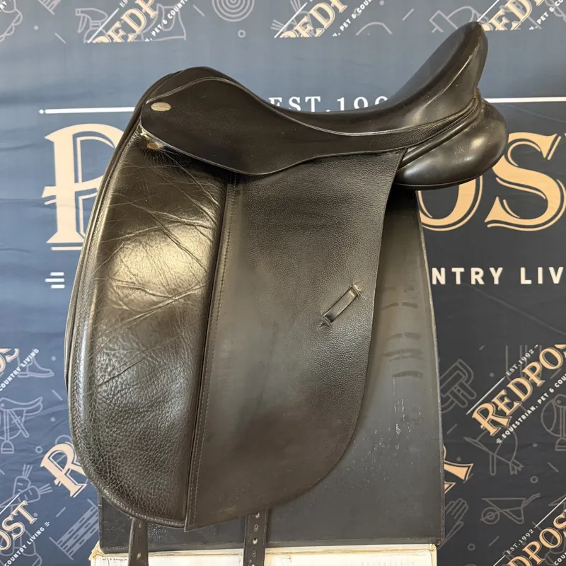 Optimum Performance Dressage Saddle - Black 18in MW