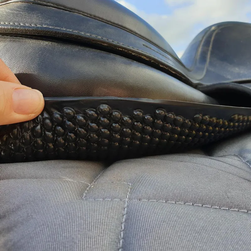 VIP Equestrian Original Pony Gel Pad - Black-2